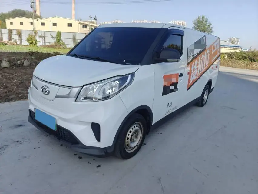 2021 MAXUS EV30 view 1