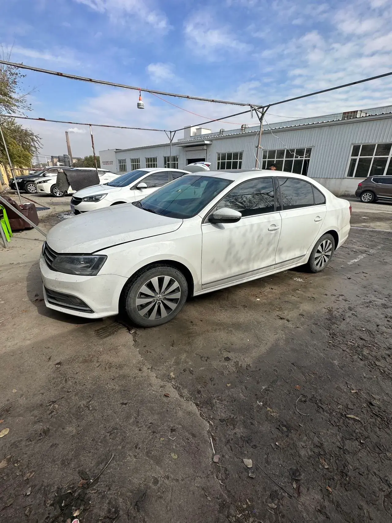 2018 VOLKSWAGEN SAGITAR view 1