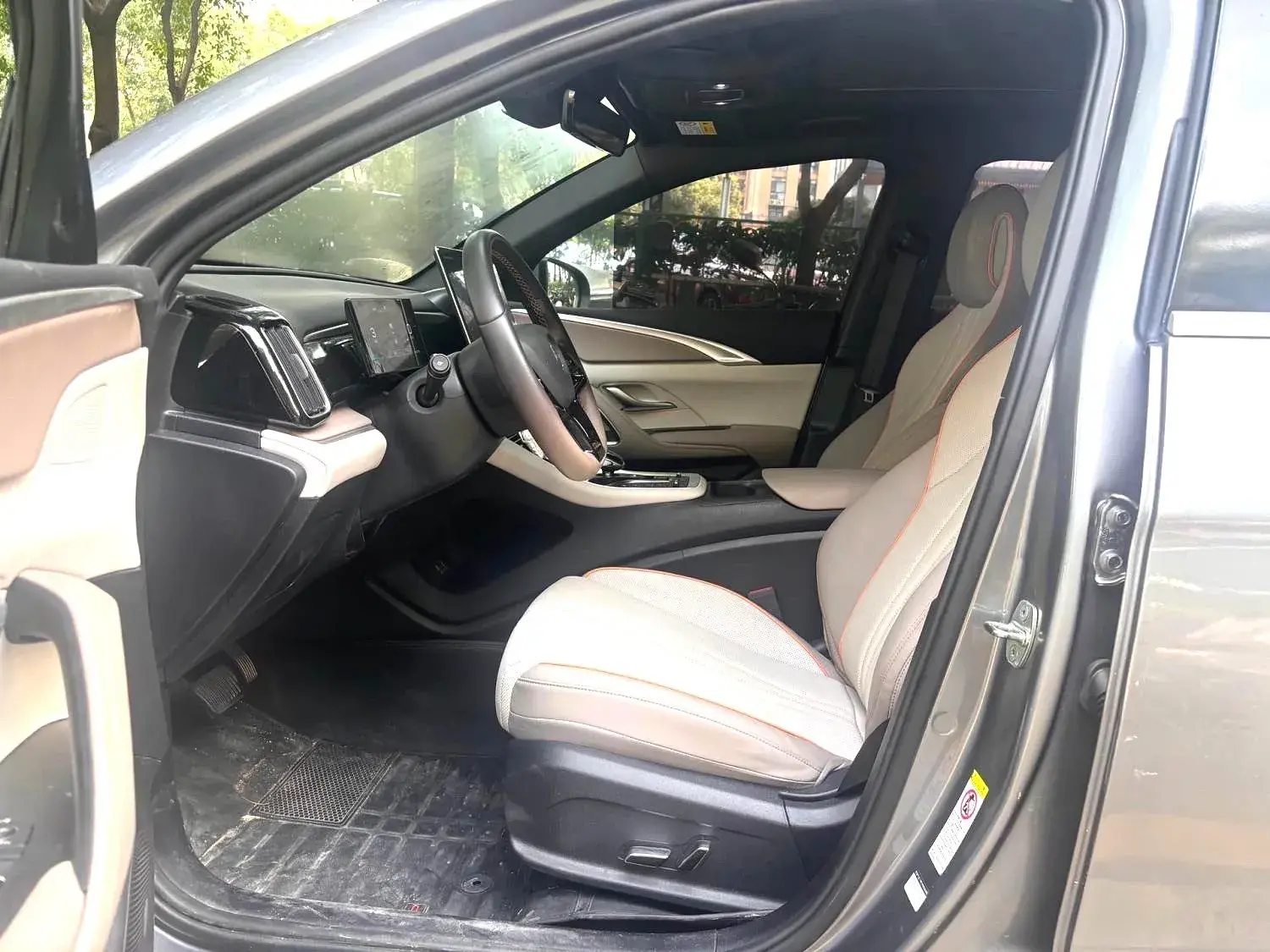 2023 BYD SONG thumbnail 3