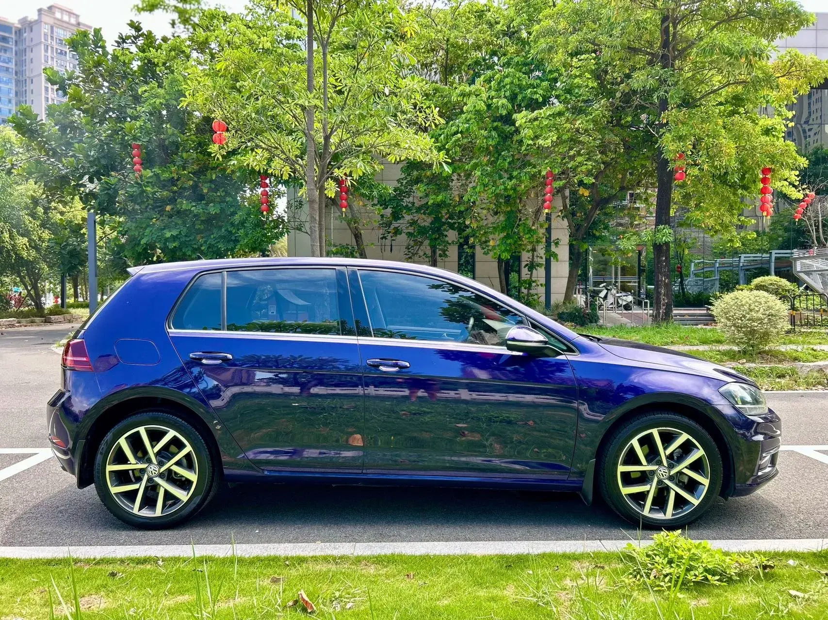 2020 VOLKSWAGEN GOLF thumbnail 4