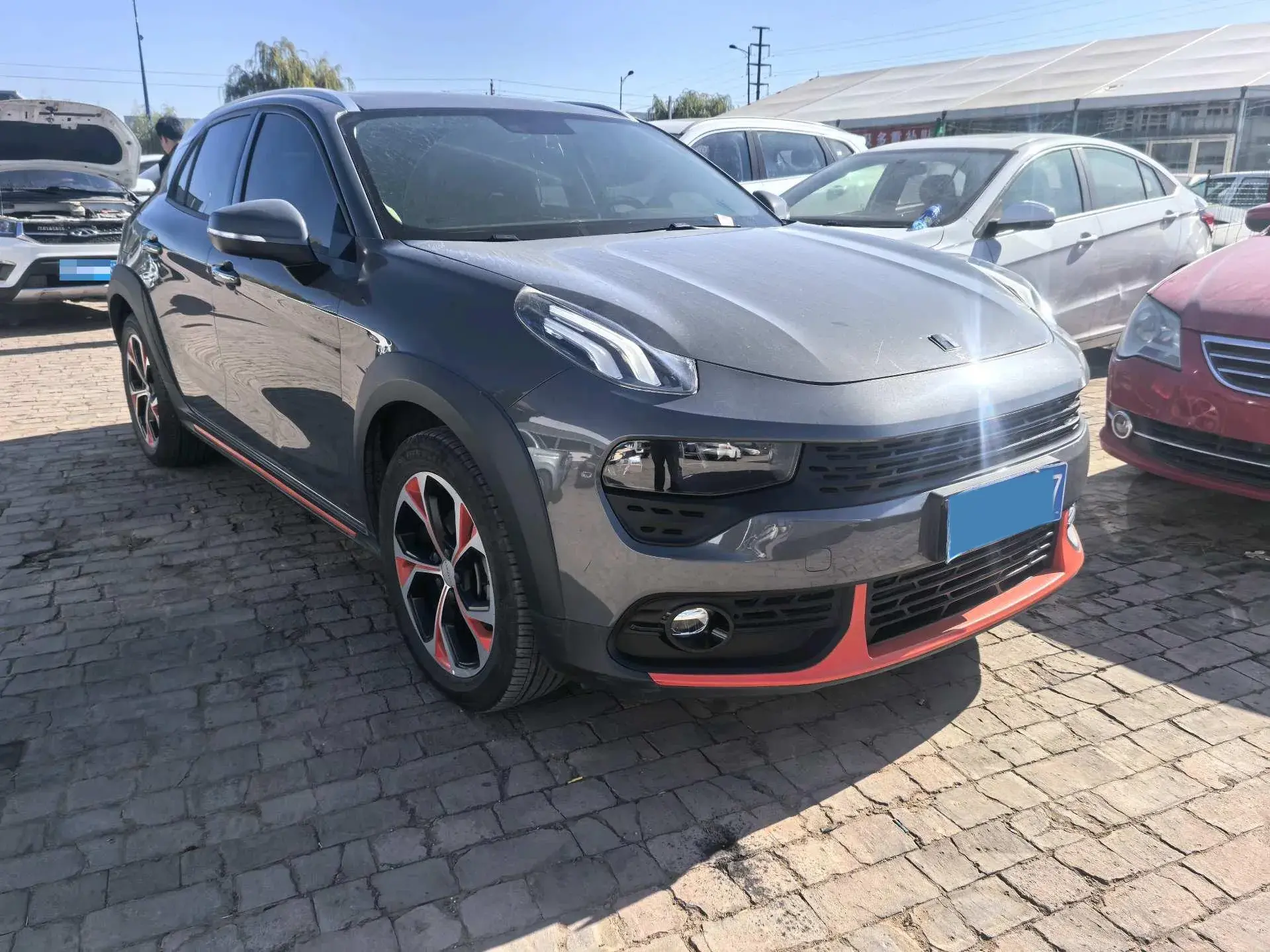 2018 LYNK&CO 02 thumbnail 2