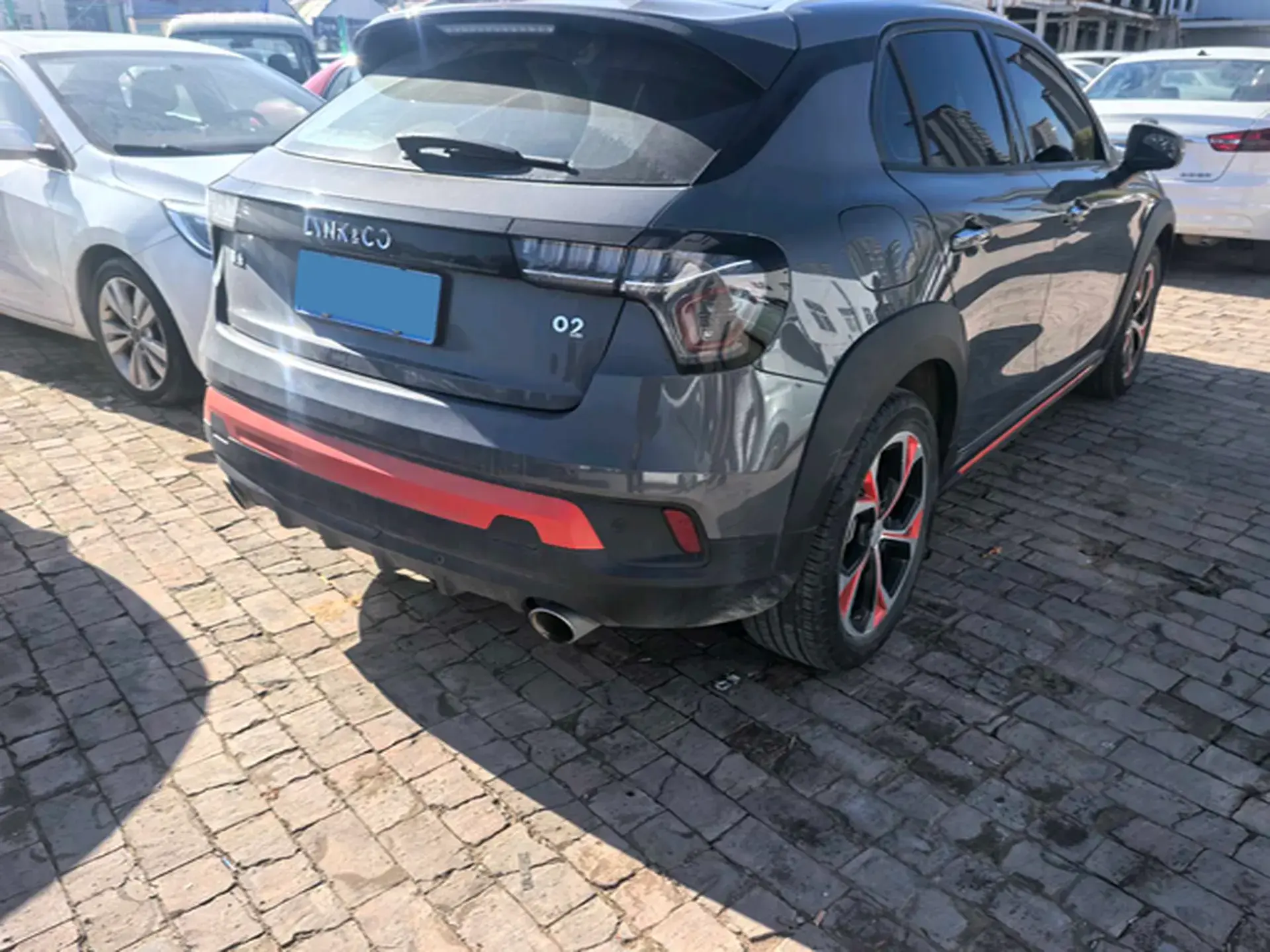 2018 LYNK&CO 02 thumbnail 3