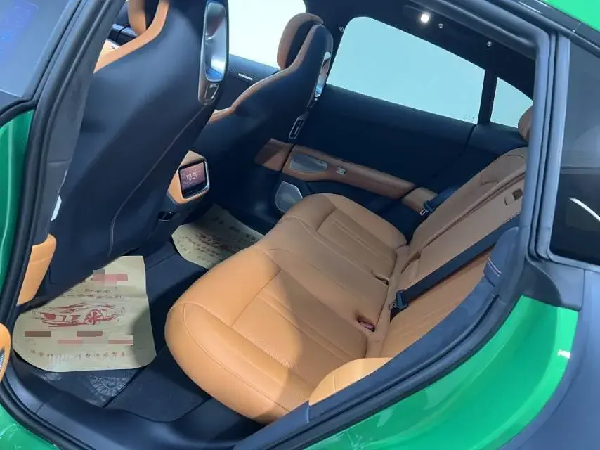 2025 MI YU7 thumbnail 3