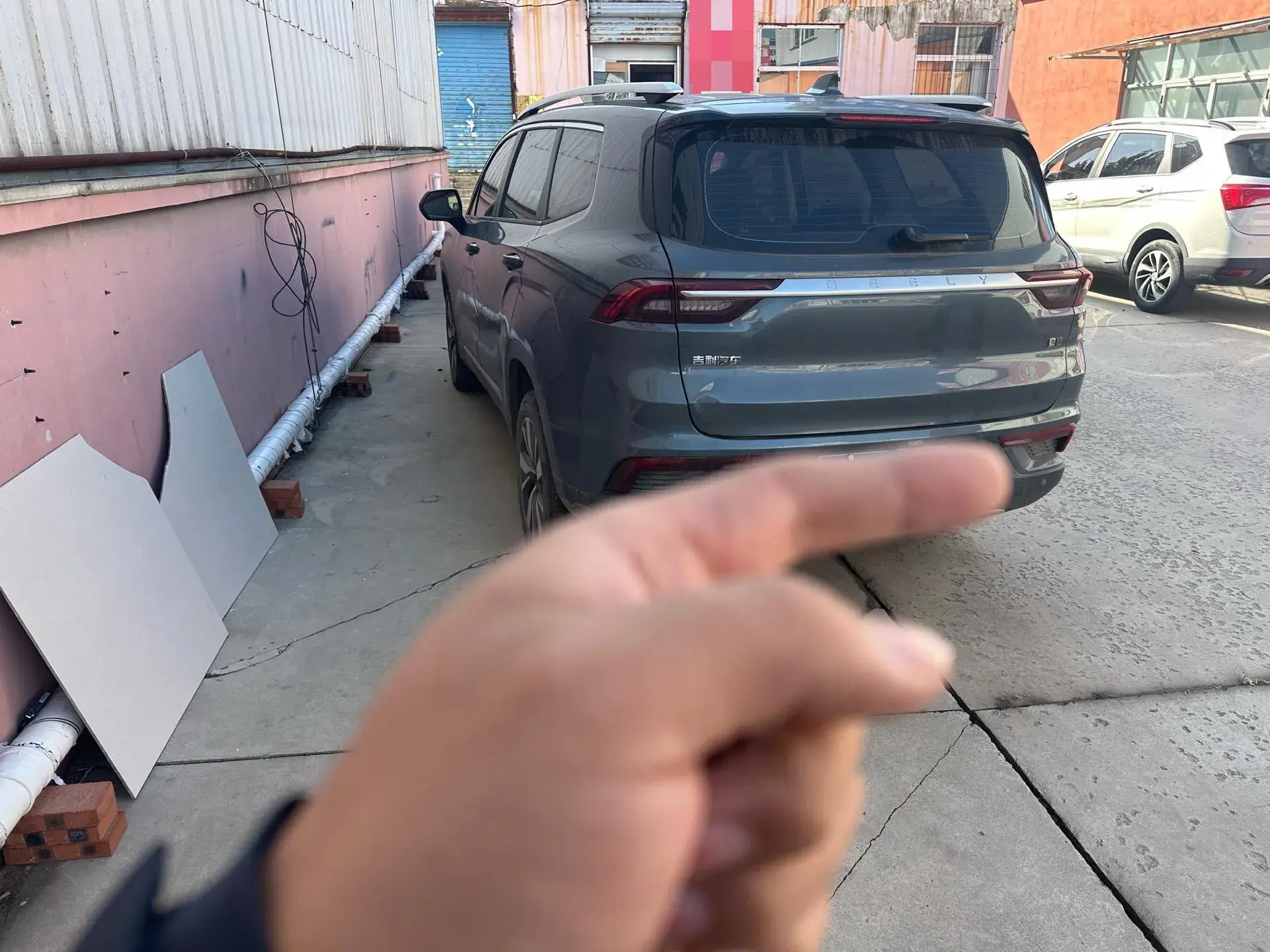 2020 GEELY OKAVANGO thumbnail 4