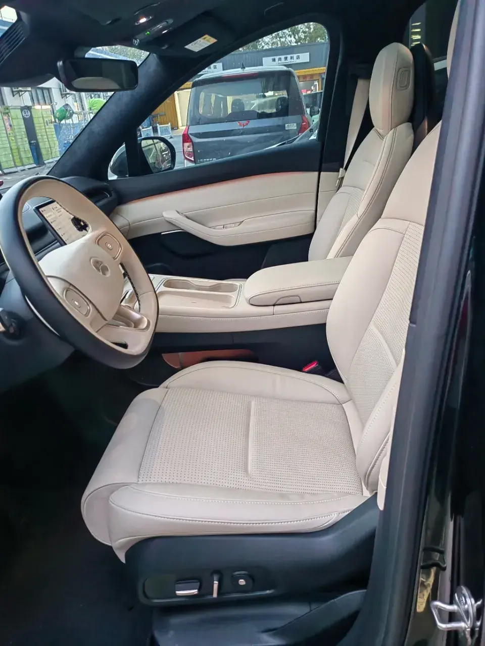 2023 NIO ES6 thumbnail 3