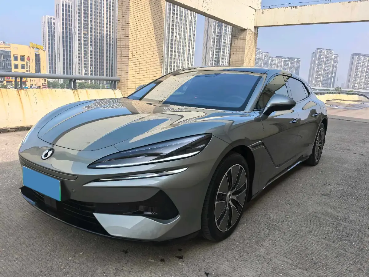 2024 Denza DenzaZ9GT 2.0T 207HP L4 E-CVT PHEV 38.5KWH