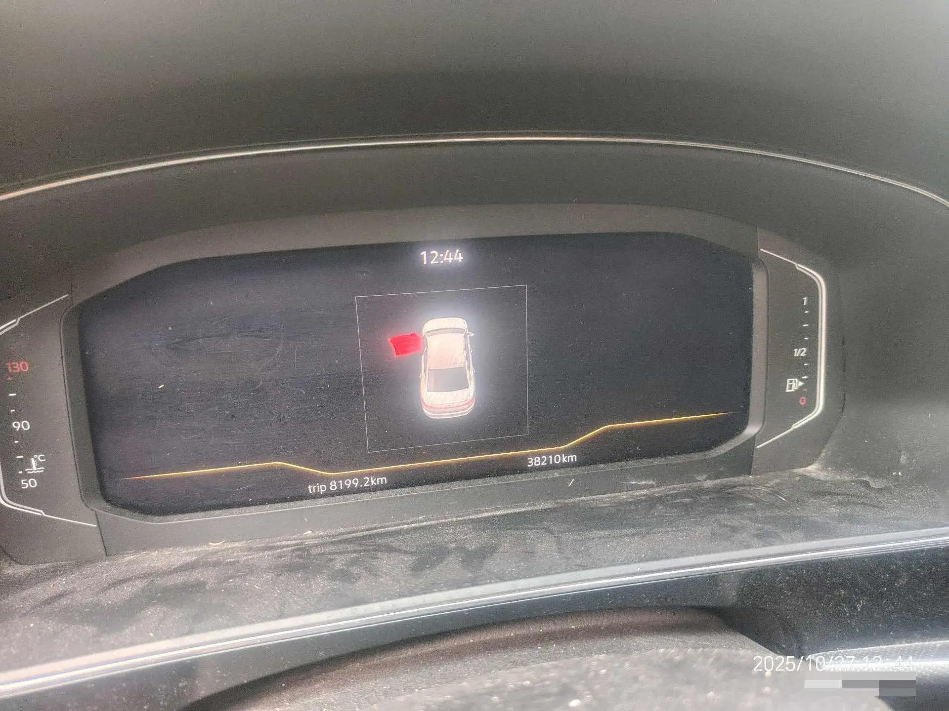 2022 VOLKSWAGEN PASSAT thumbnail 2