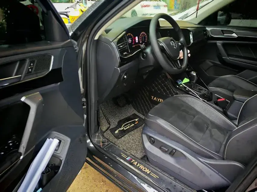 2020 VOLKSWAGEN TAYRON thumbnail 4