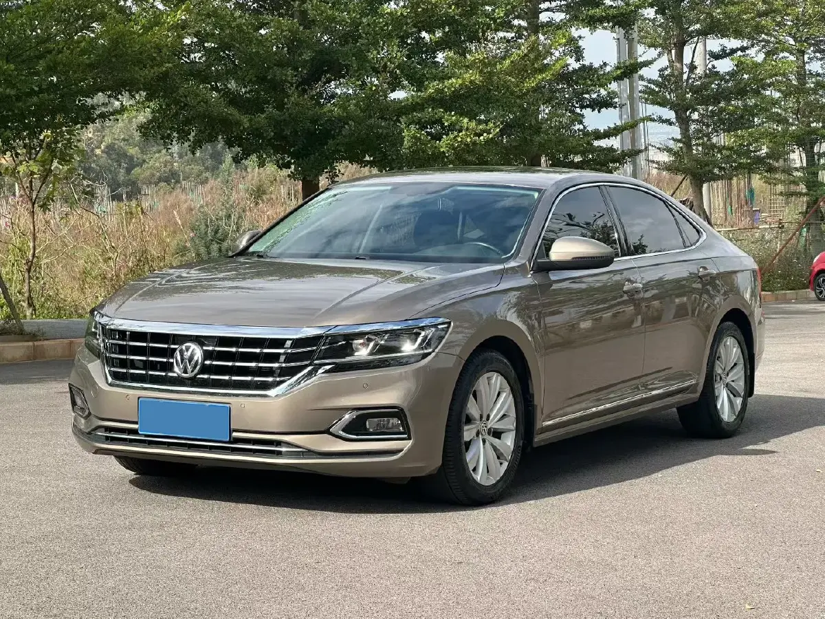 2019 Volkswagen Passat 2.0T 186HP L4 7DCT