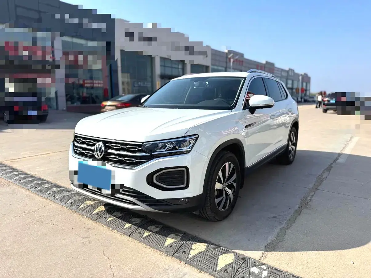 2022 VOLKSWAGEN TAYRON view 1