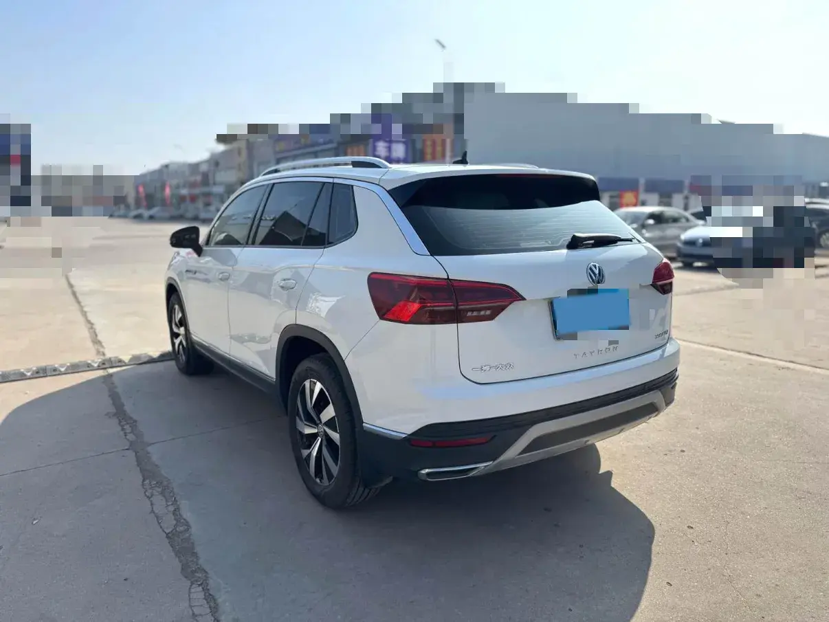 2022 VOLKSWAGEN TAYRON thumbnail 4