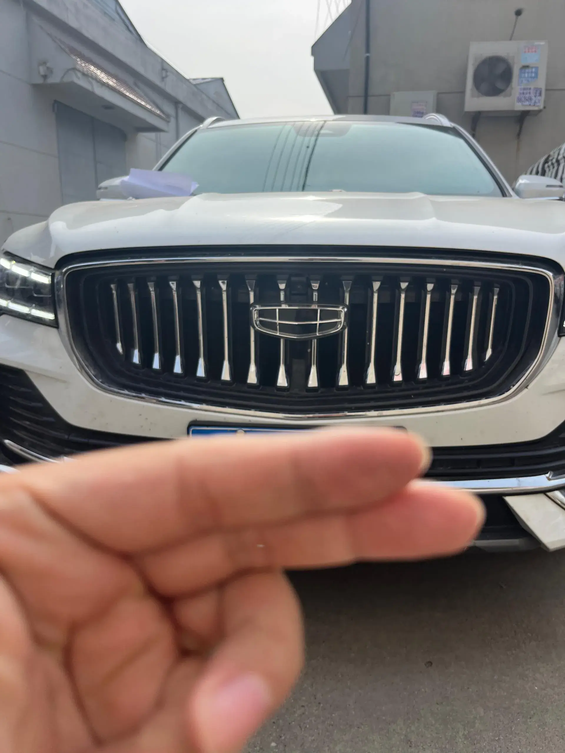 2024 GEELY MONJARO thumbnail 3