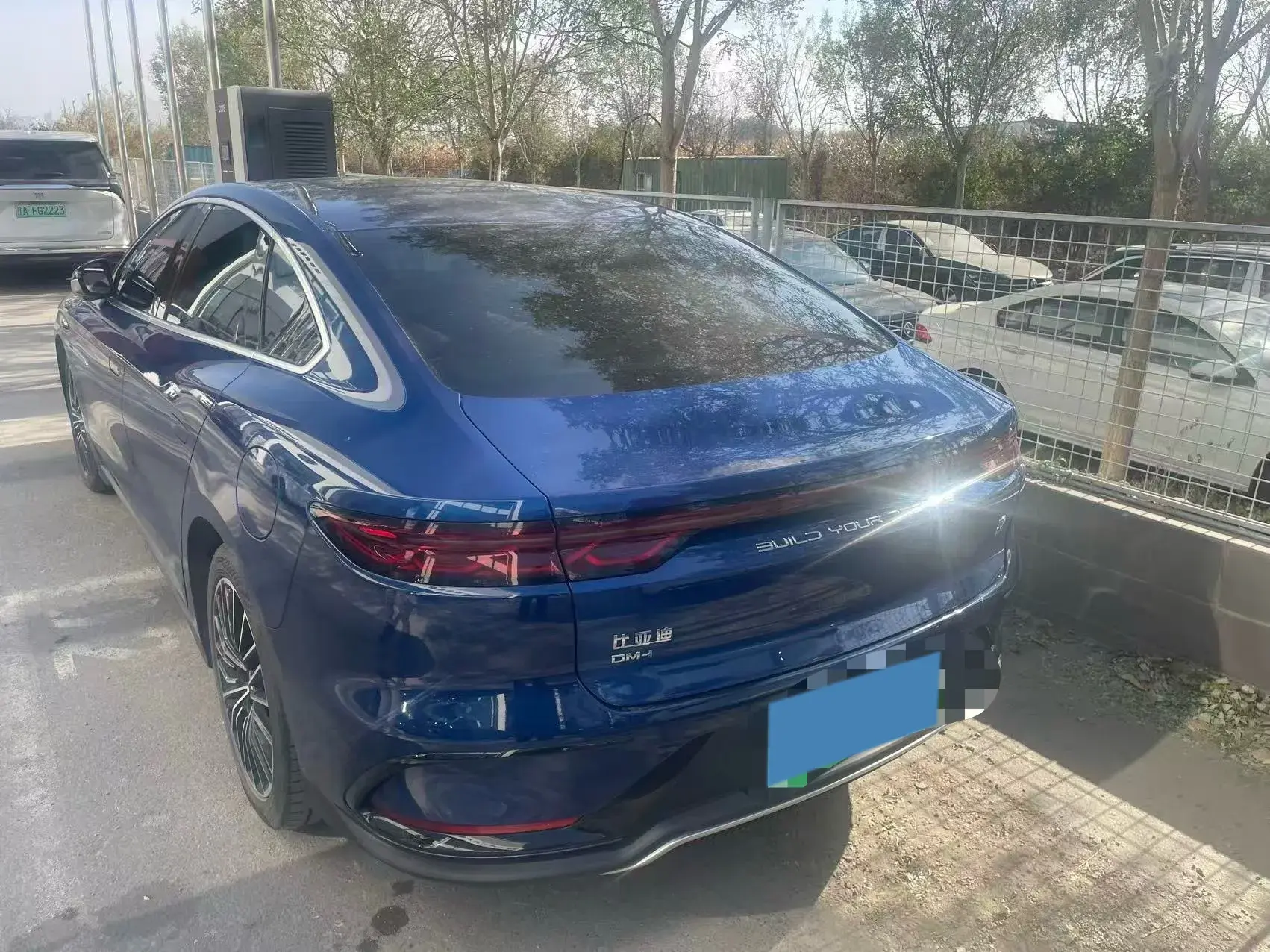 2022 BYD HAN thumbnail 2