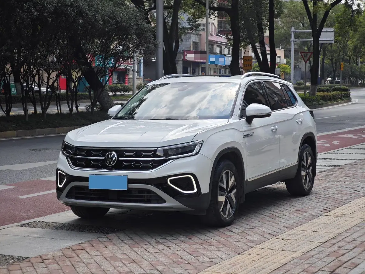 2023 Volkswagen Tayron 2.0T 186HP L4 7DCT