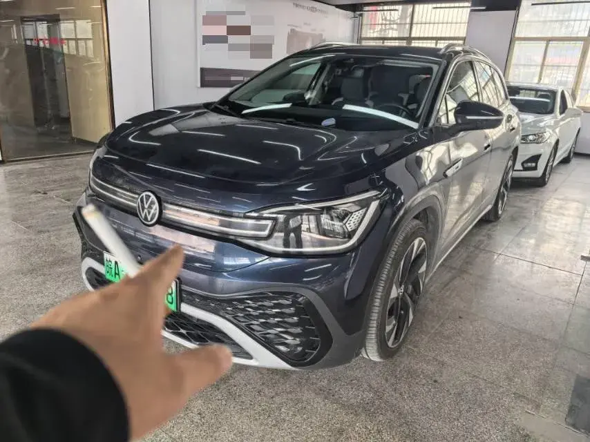 2021 VOLKSWAGEN ID.6 view 1