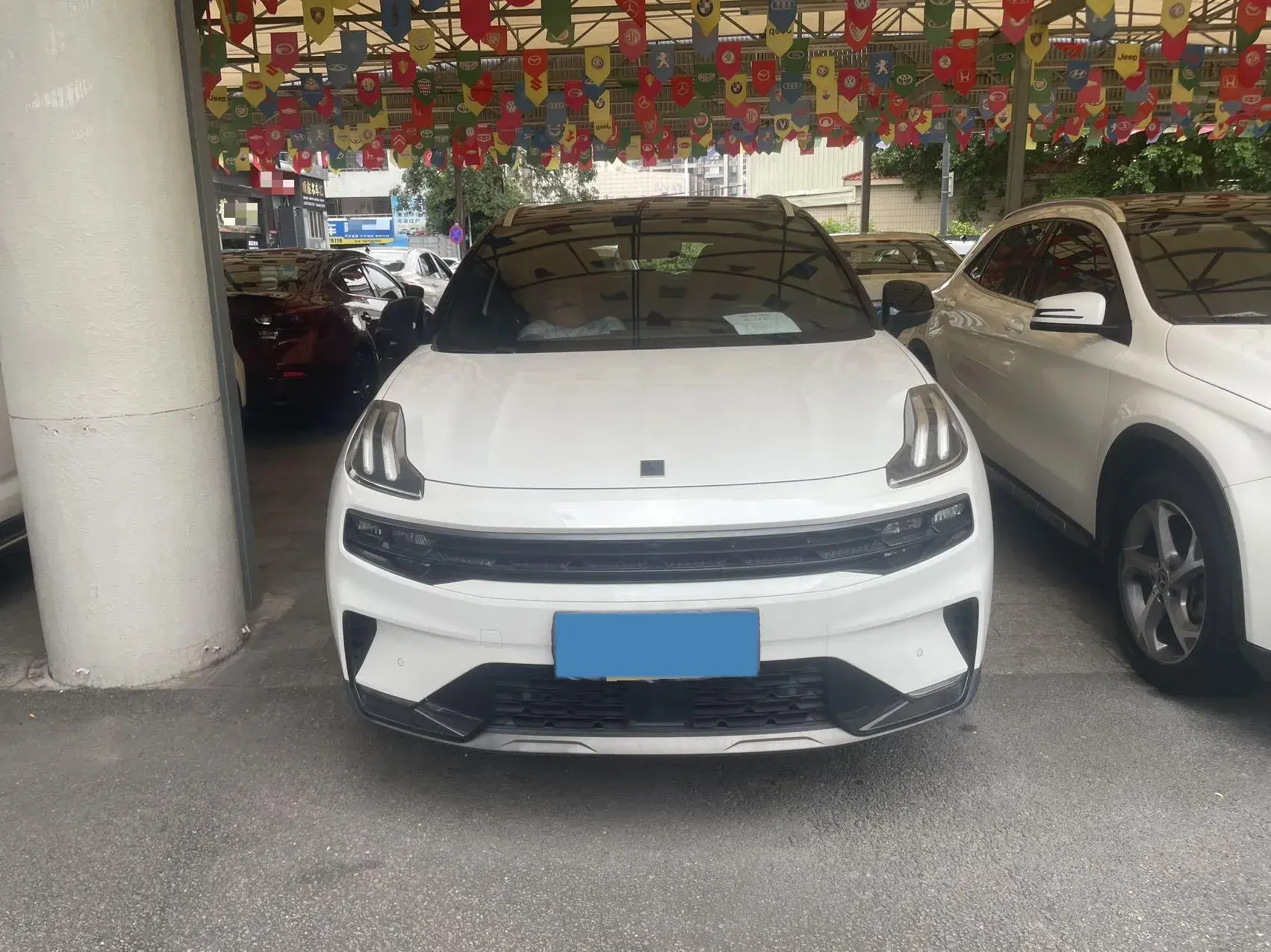 2020 LYNK&CO 06 thumbnail 3