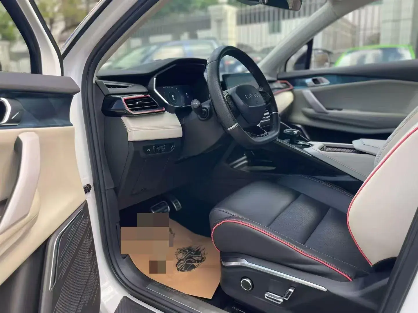 2020 LYNK&CO 06 thumbnail 4