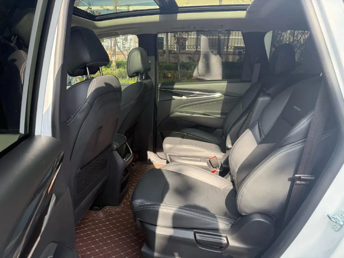 2020 MAXUS Euniq 5 1.3T 163HP L3 AMT PHEV 13KWH,autocango,china used car exporter,china ev exporter,chinese used car exporter,chinese used ev exporter