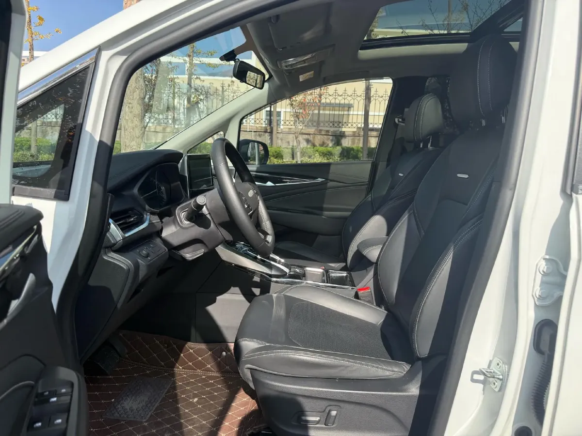 2020 MAXUS Euniq 5 1.3T 163HP L3 AMT PHEV 13KWH,autocango,china used car exporter,china ev exporter,chinese used car exporter,chinese used ev exporter