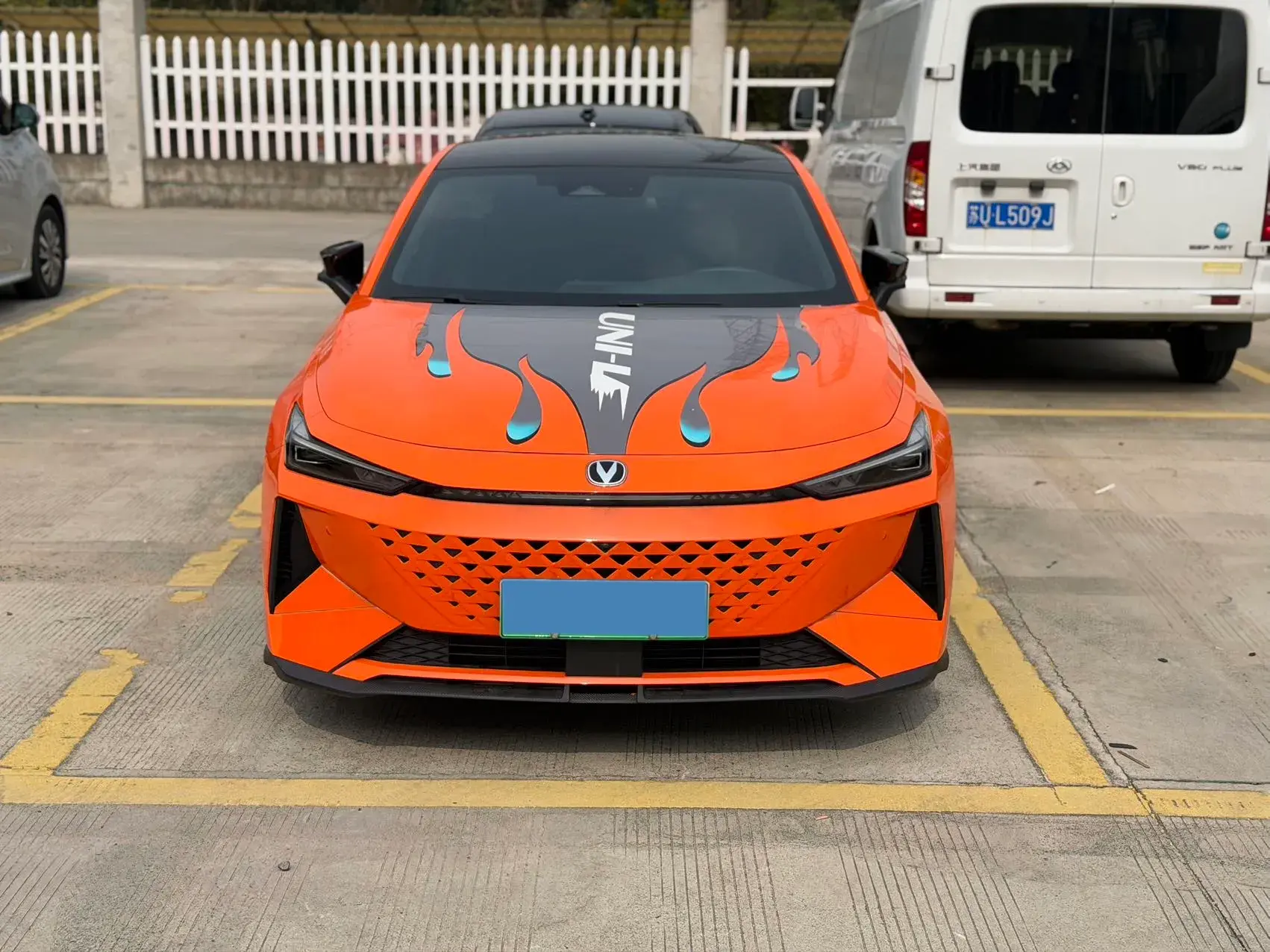 2024 CHANGAN UNI-V thumbnail 2