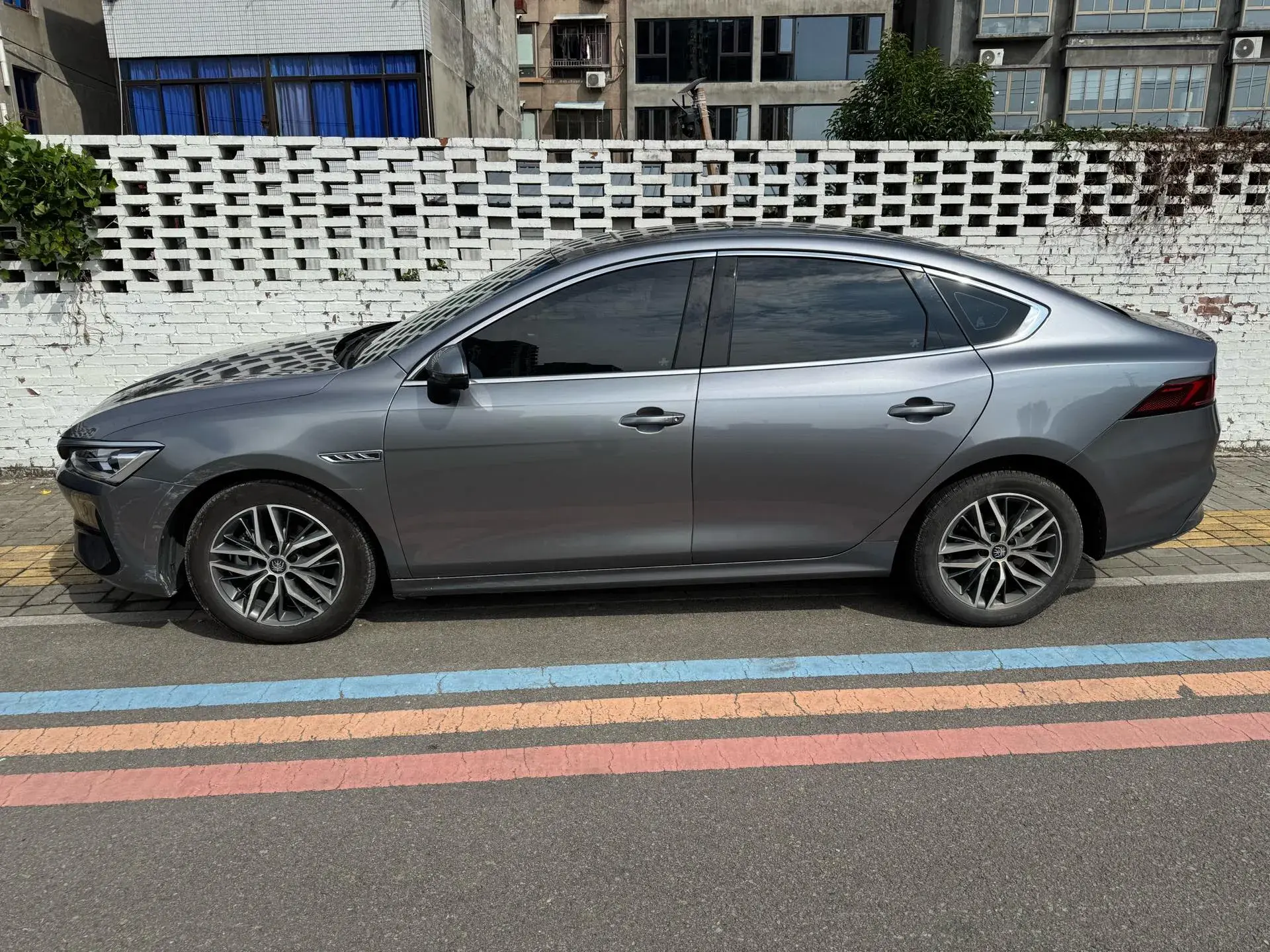 2021 BYD QIN thumbnail 2