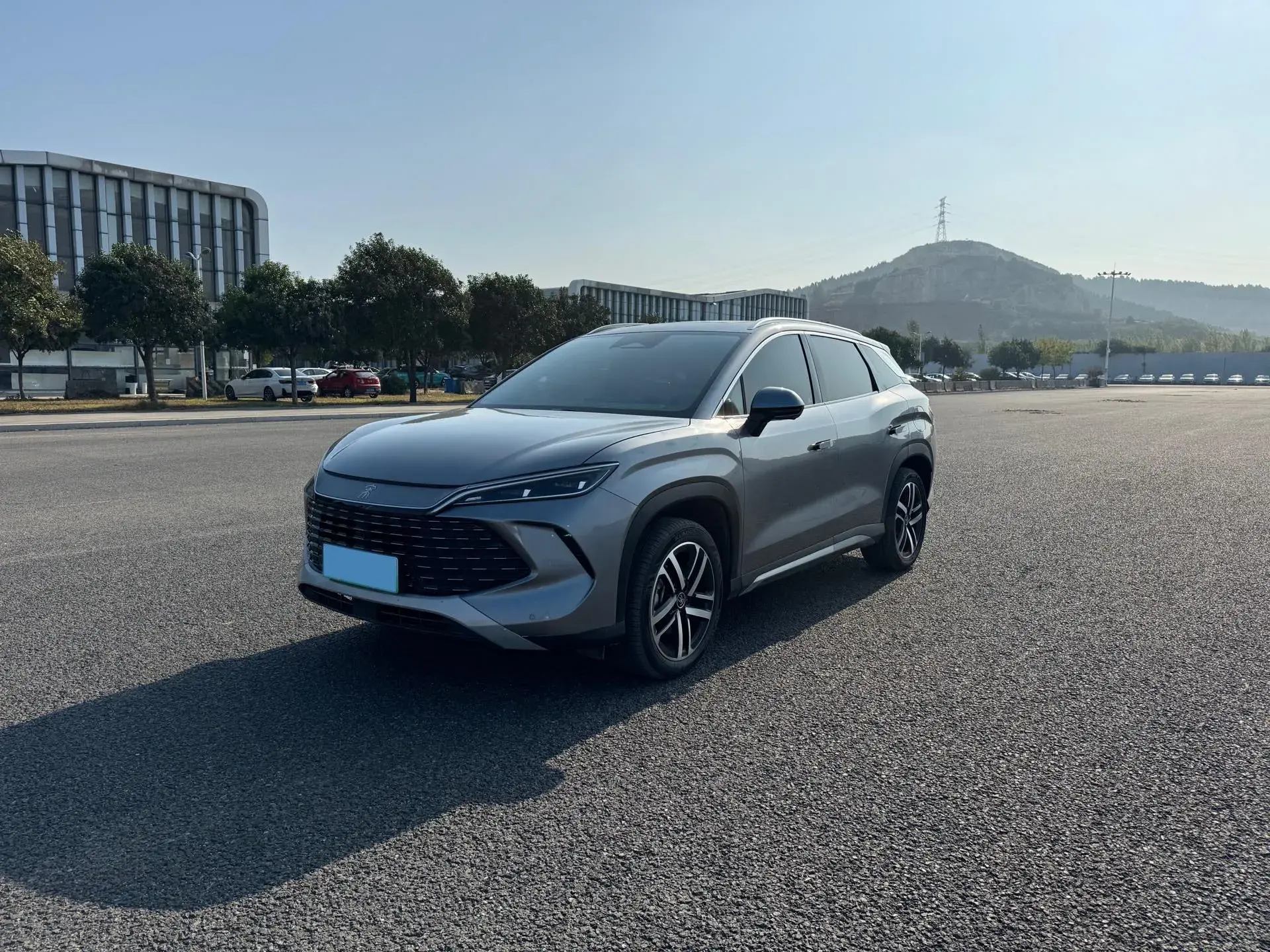 2024 BYD SONGL view 1