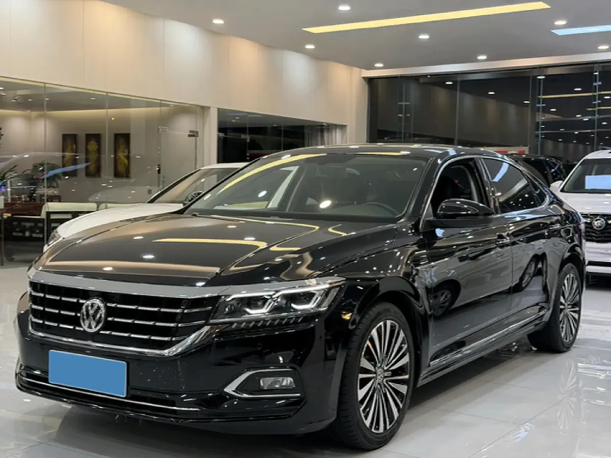 2019 Volkswagen Passat 2.0T 186HP L4 7DCT