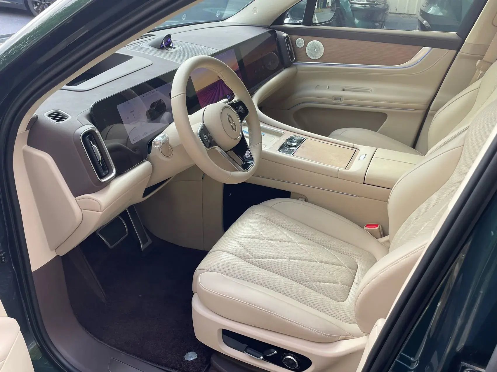 2024 AITO AITO thumbnail 3