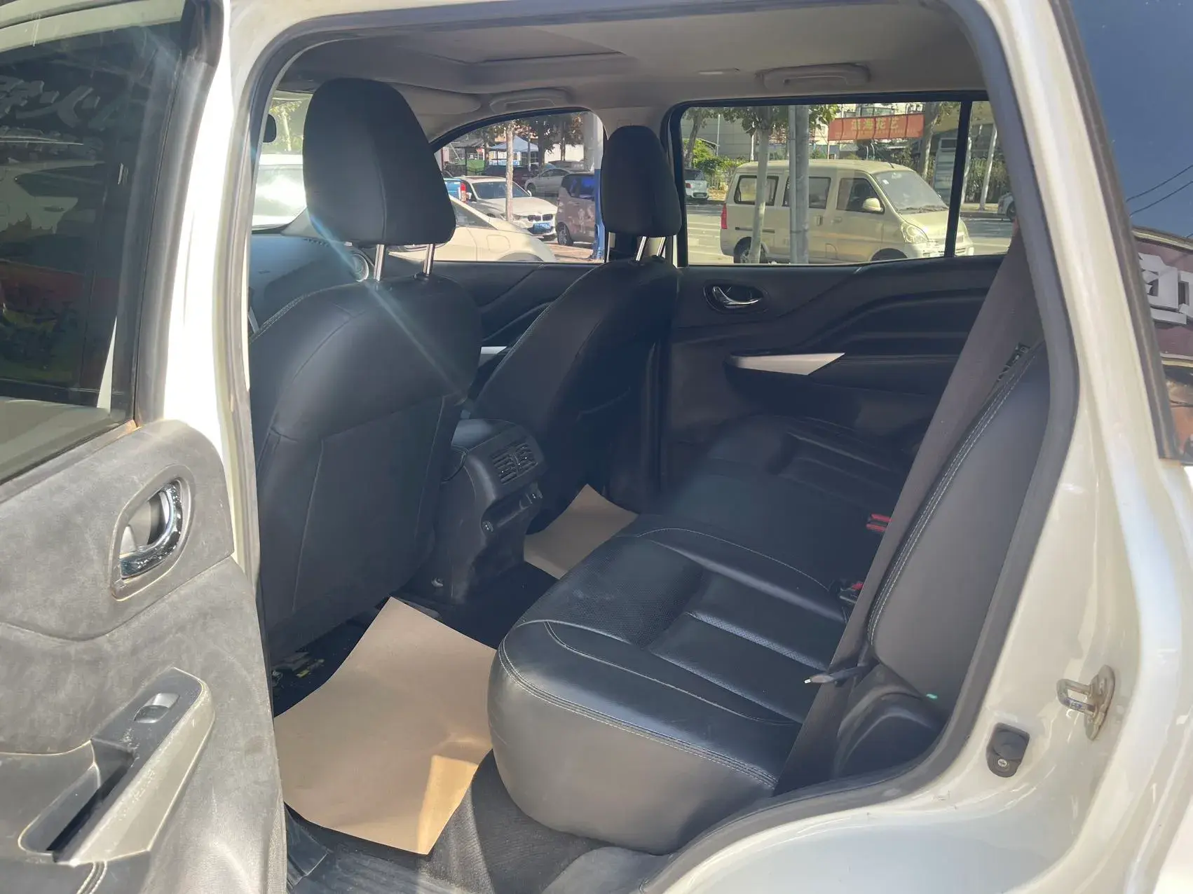 2020 NISSAN TERRA thumbnail 4