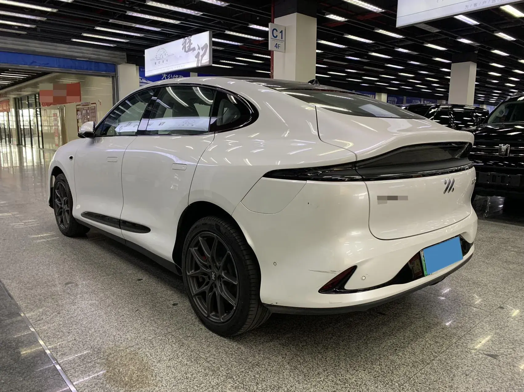 2023 IM LS6 thumbnail 4