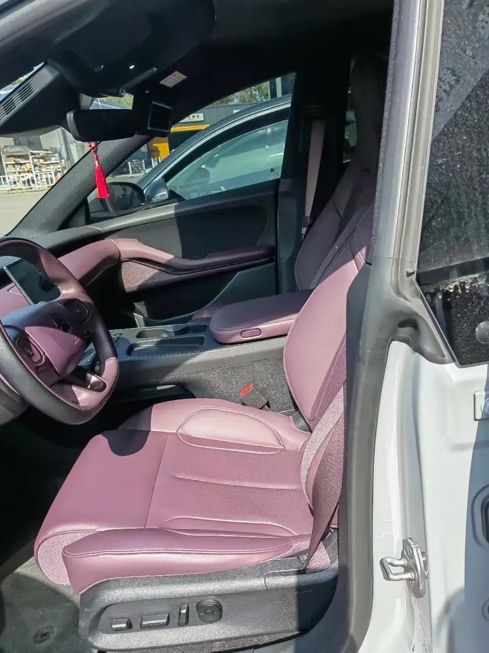 2023 NIO ET5T thumbnail 3