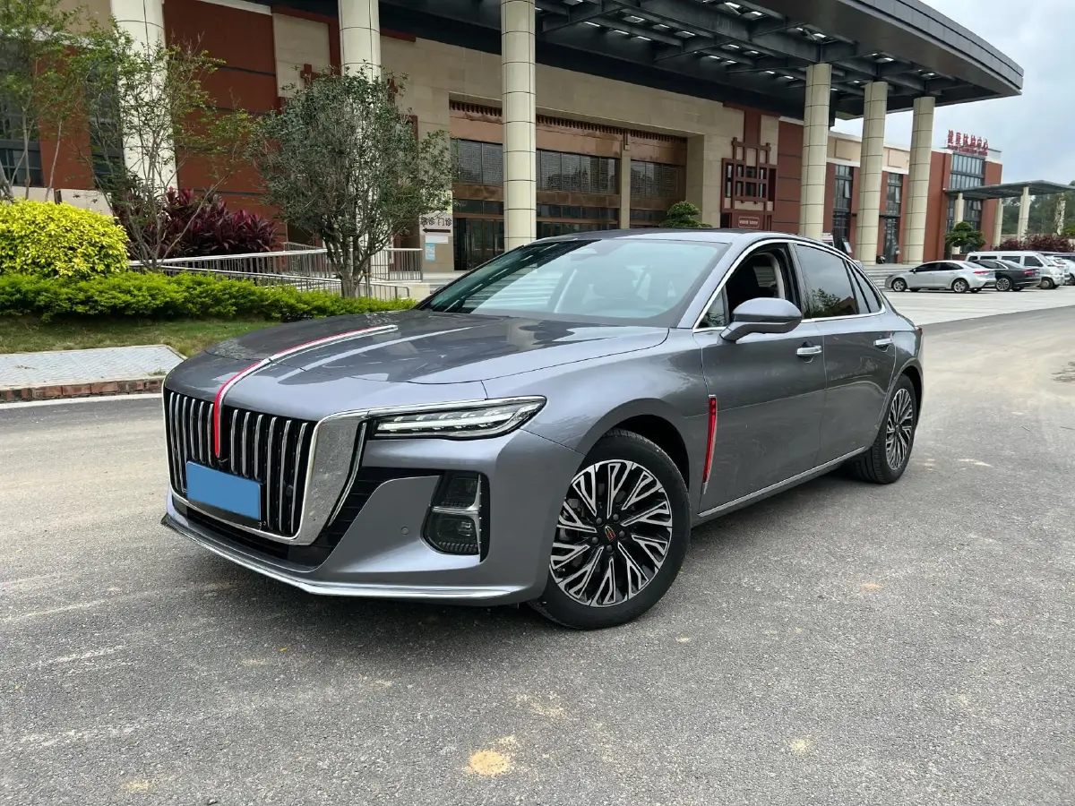 2023 HongQi H5 2.0T 224HP L4 8AT
