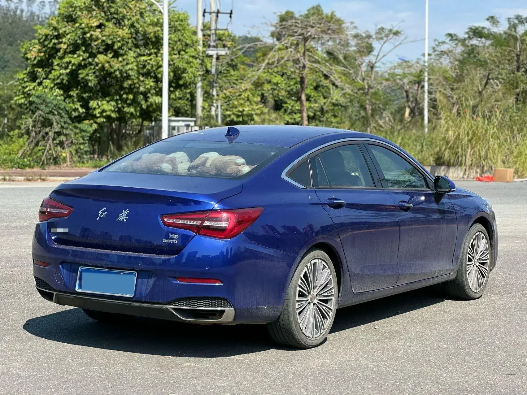 2020 HONGQI H5 thumbnail 4