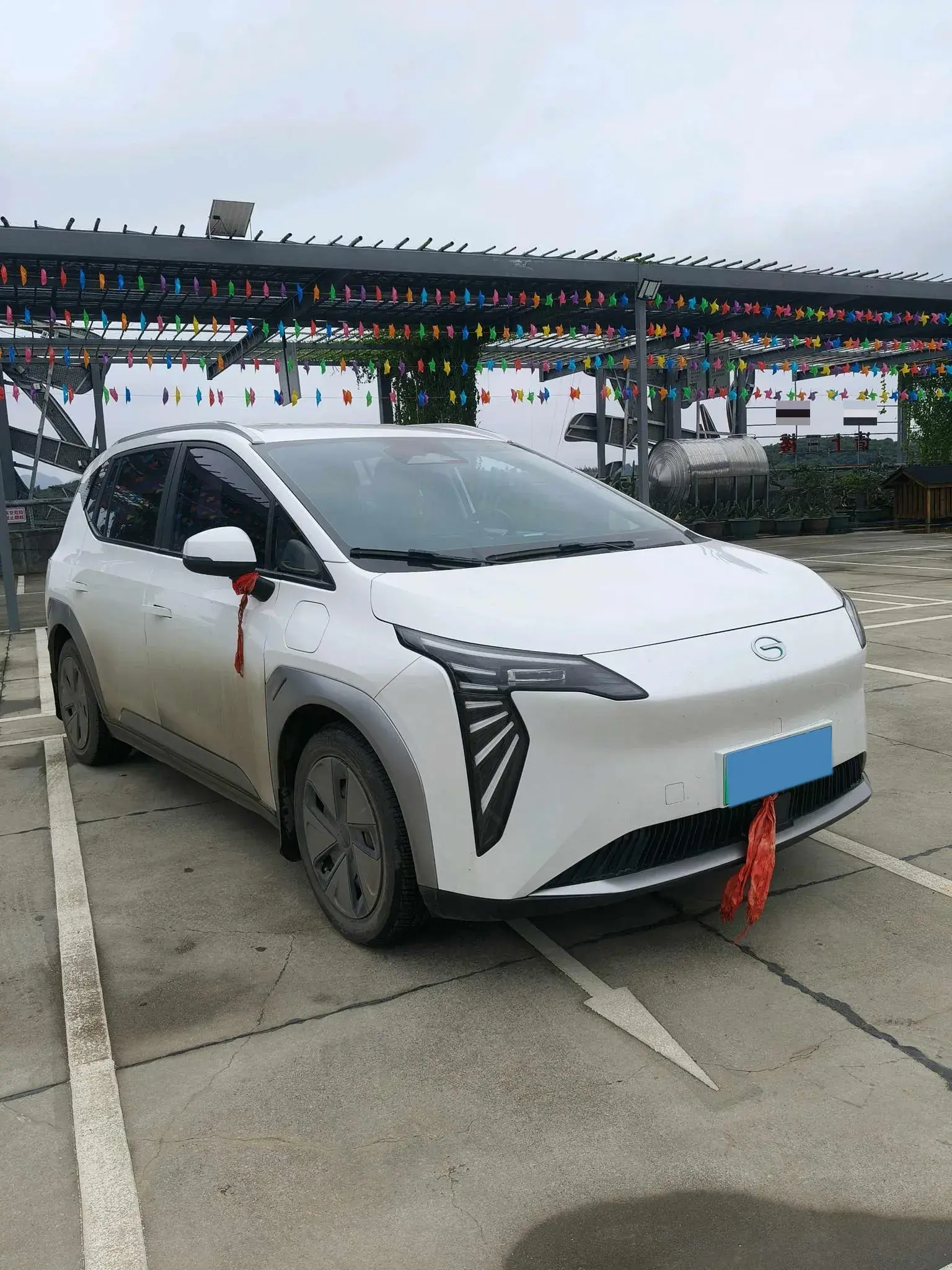 2023 AION Y thumbnail 3