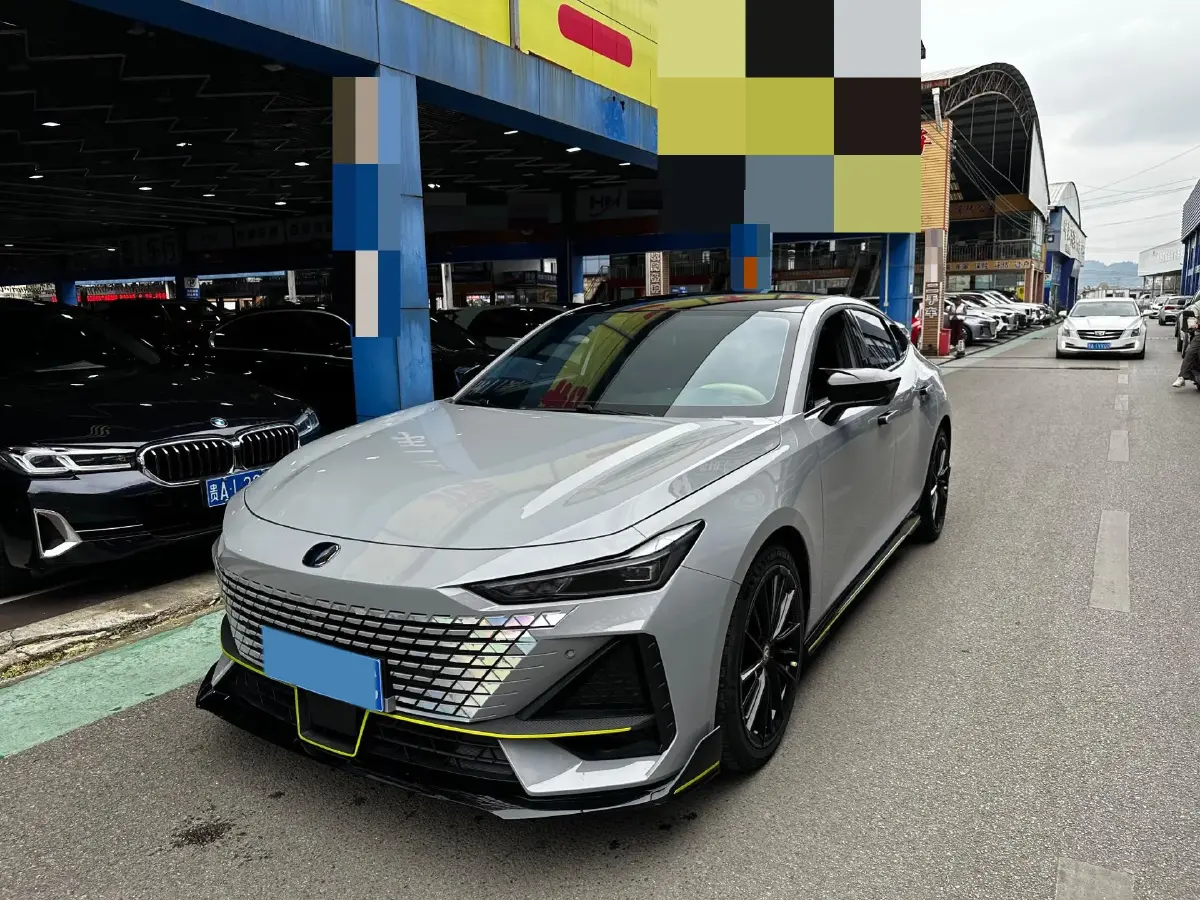 2022 ChangAn UNI-V 1.5T 188HP L4 7DCT