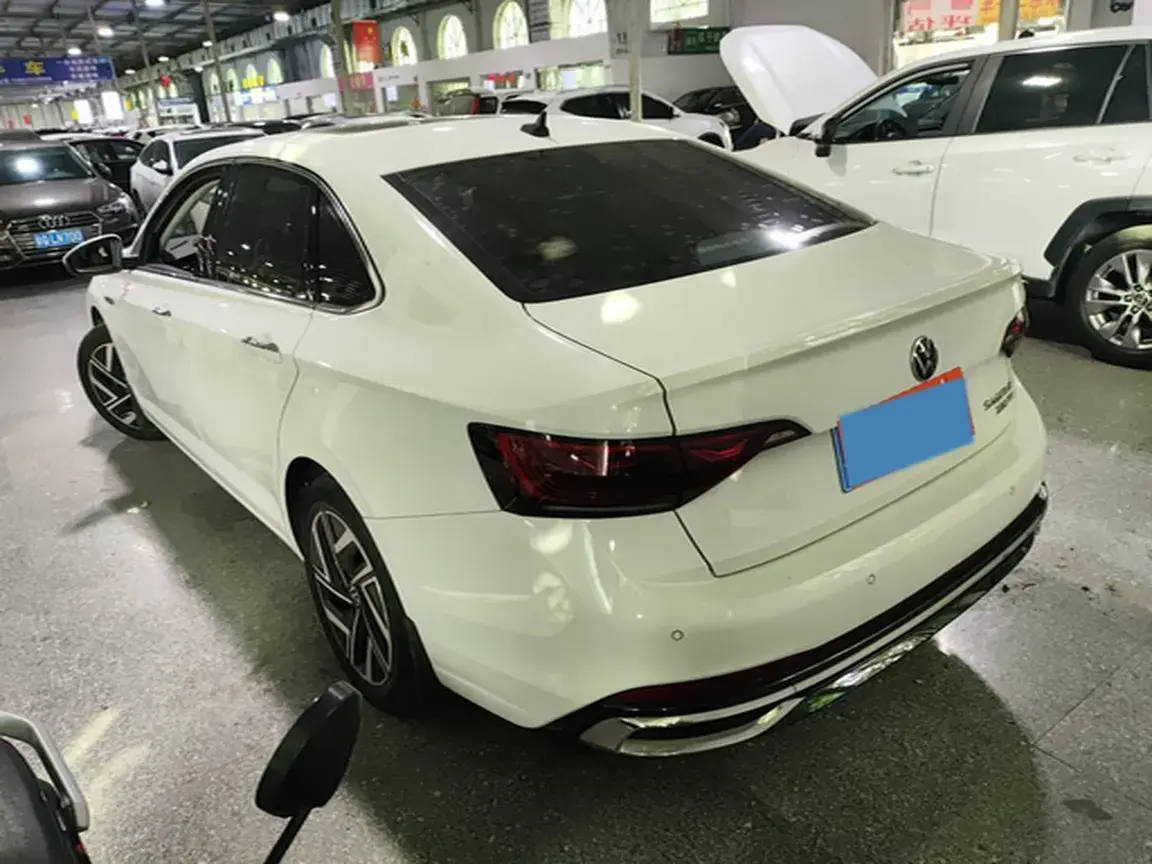 2023 VOLKSWAGEN SAGITAR thumbnail 3