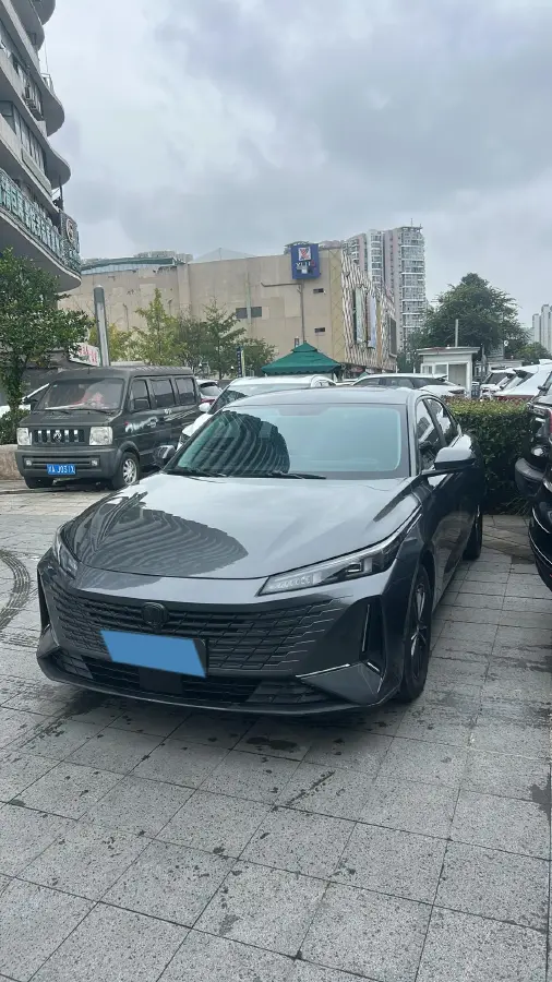 2023 ChangAn Lamore 1.5T 170HP L4 7DCT 2023 ChangAn Lamore 1.5T 170HP L4 7DCT