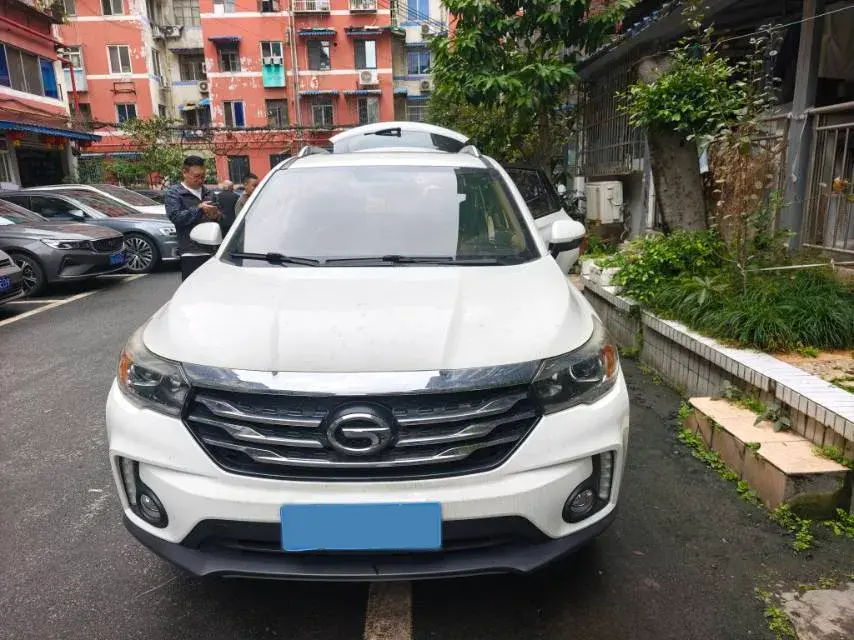 2017 GAC TRUMPCHI thumbnail 2