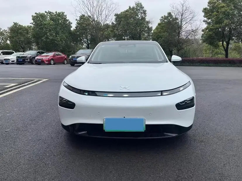 2020 XPENG P7 thumbnail 2