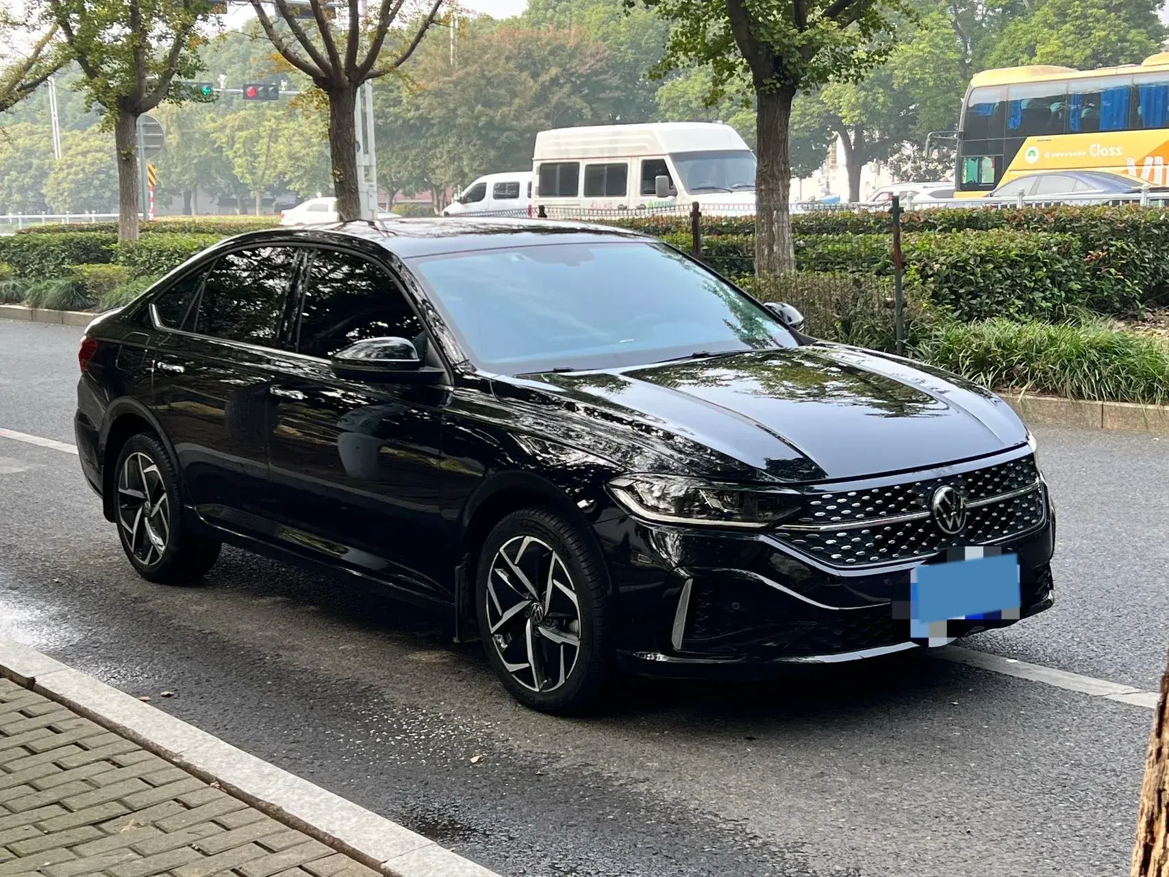 2023 VOLKSWAGEN LAVIDA thumbnail 3