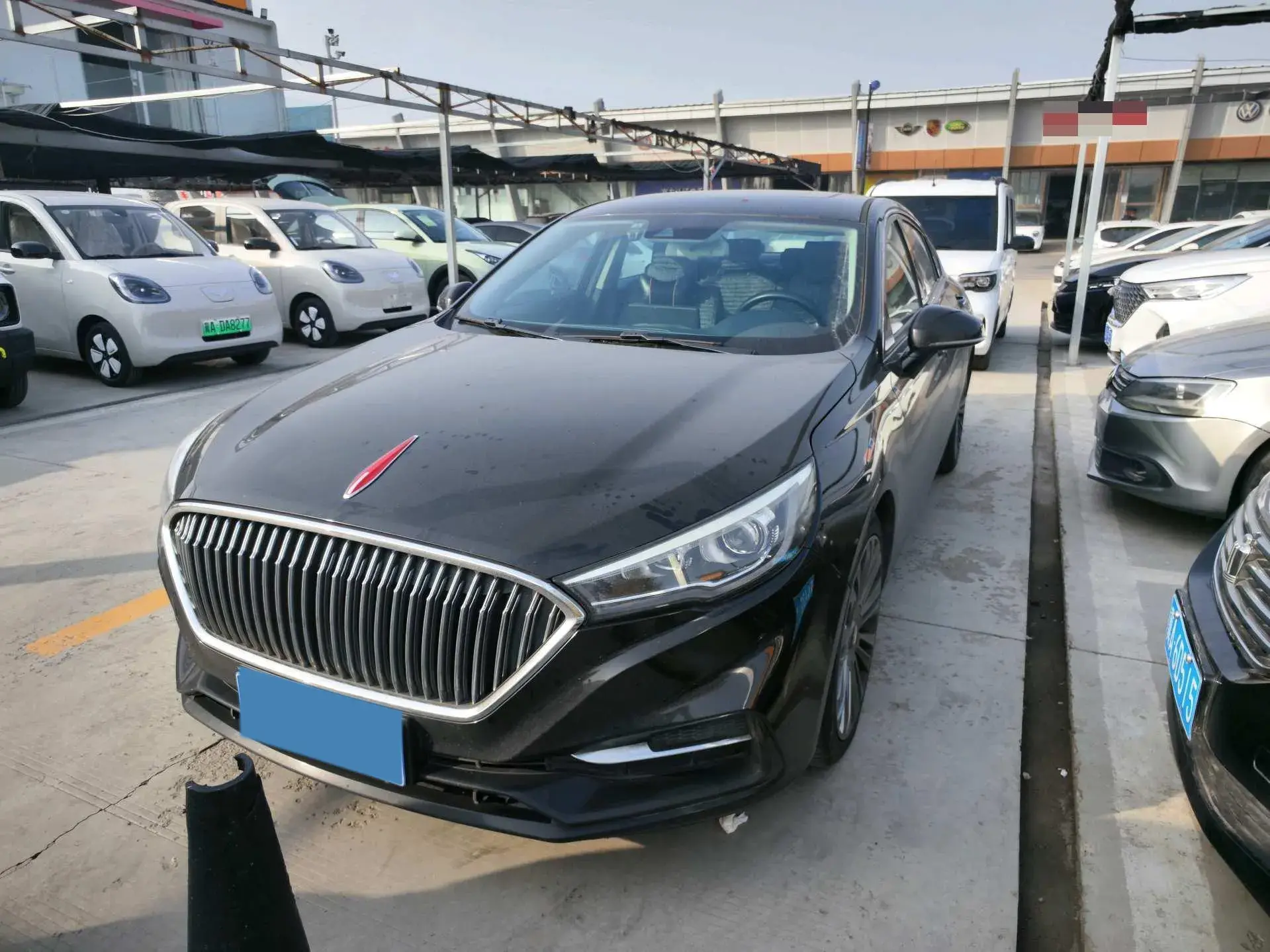 2019 HONGQI H5 view 1