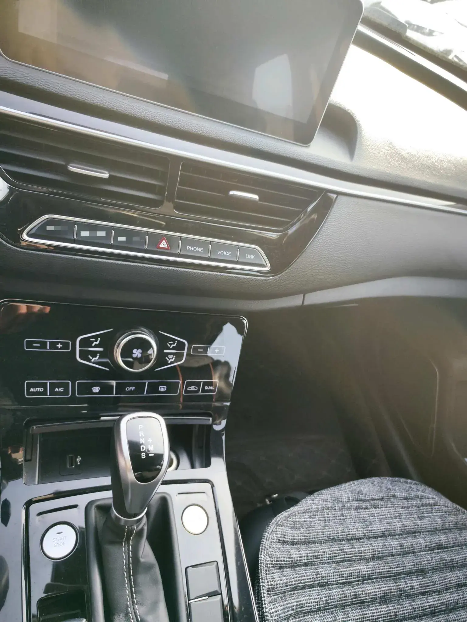 2019 HONGQI H5 thumbnail 3