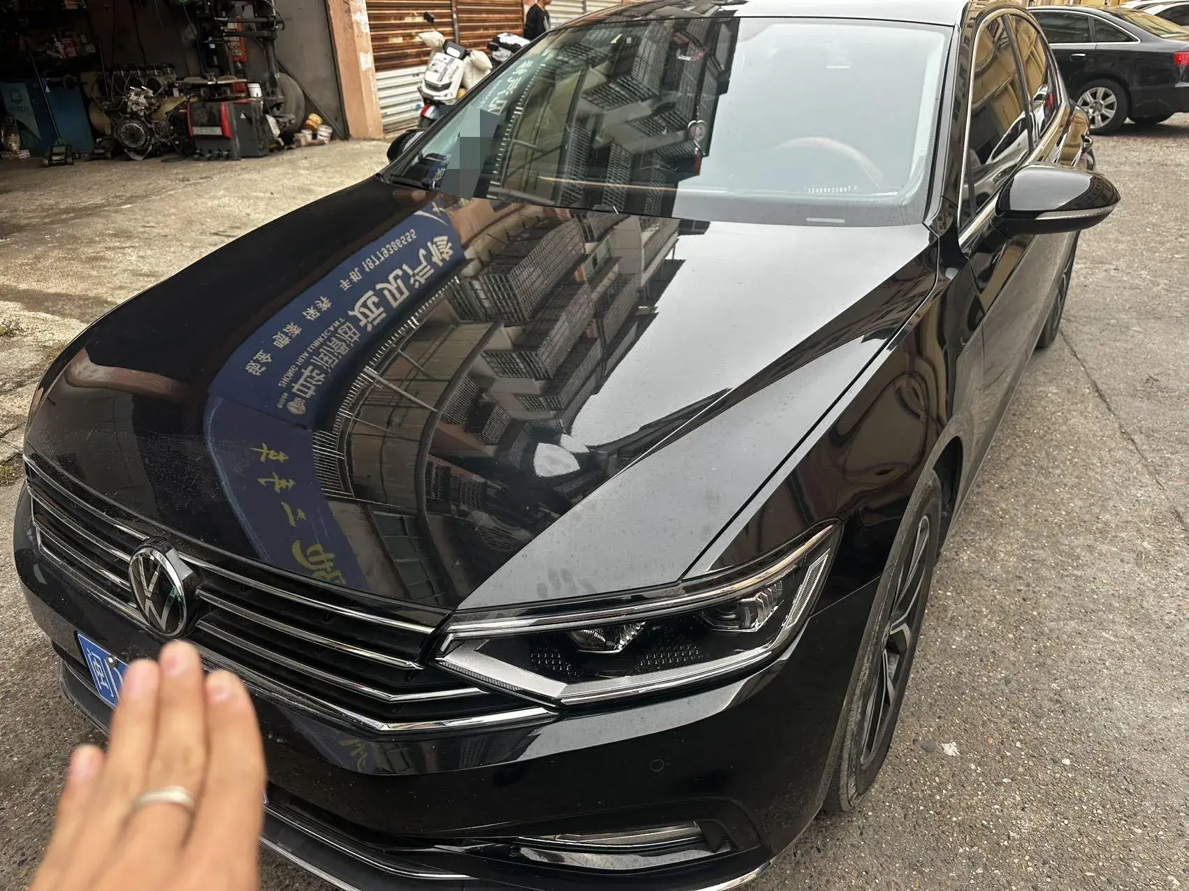 2020 VOLKSWAGEN MAGOTAN view 1