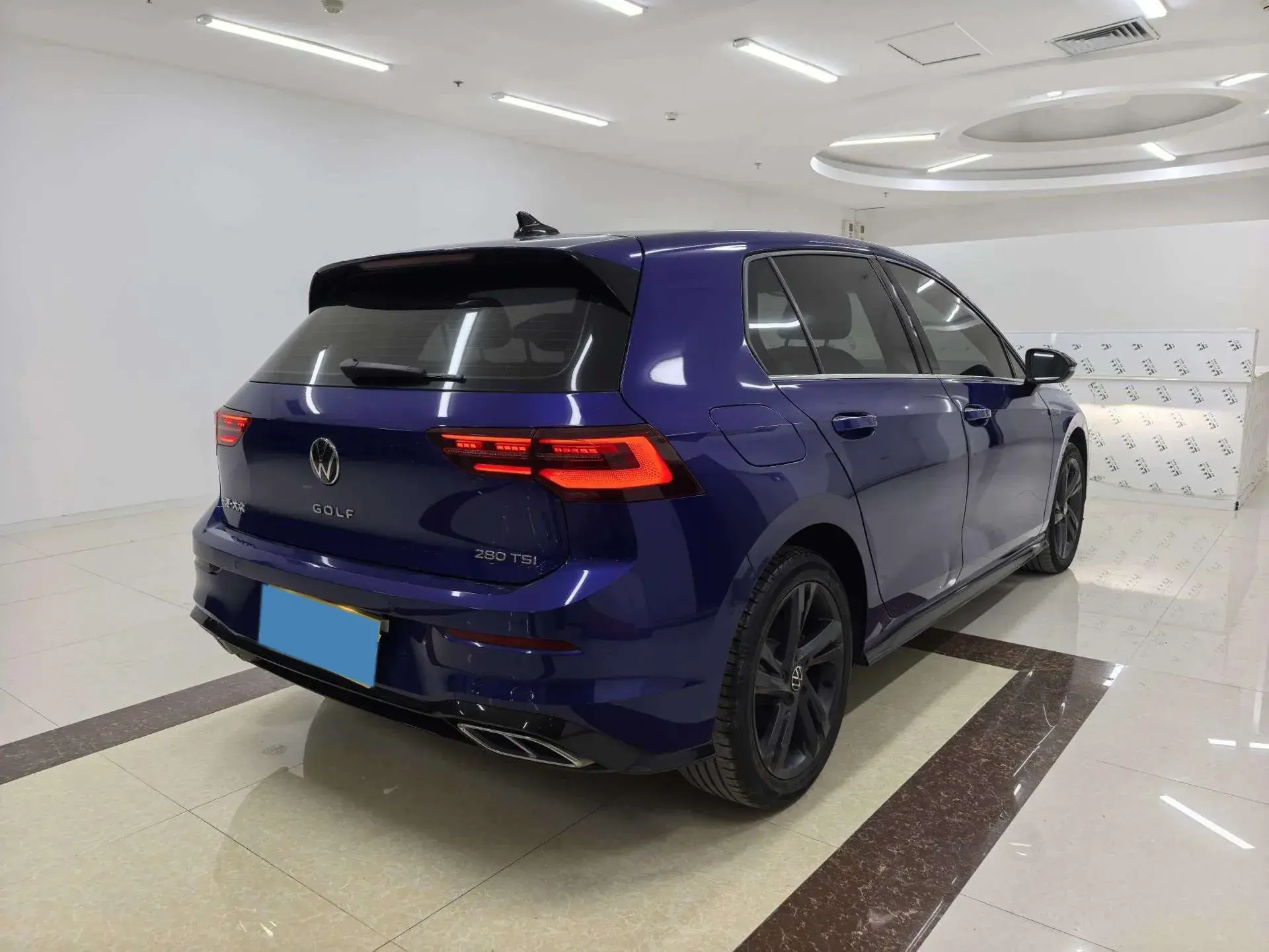 2021 VOLKSWAGEN GOLF thumbnail 2