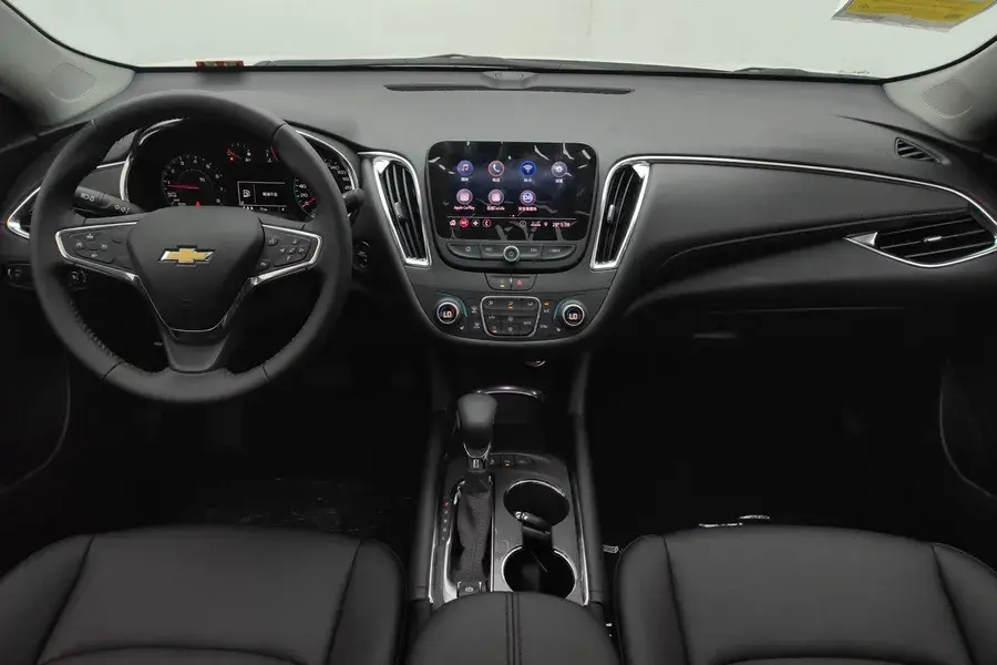 2023 CHEVROLET MALIBU thumbnail 4