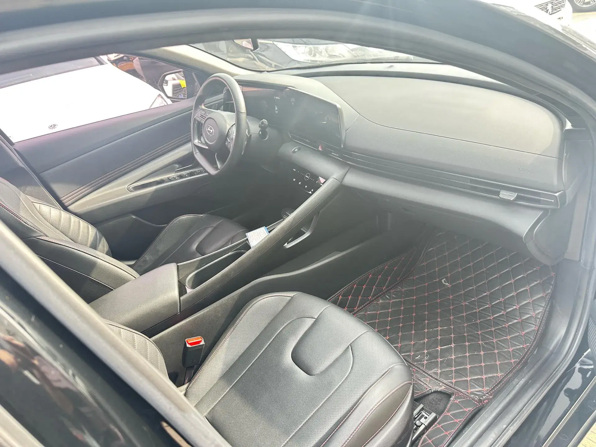 2021 HYUNDAI ELANTRA thumbnail 3