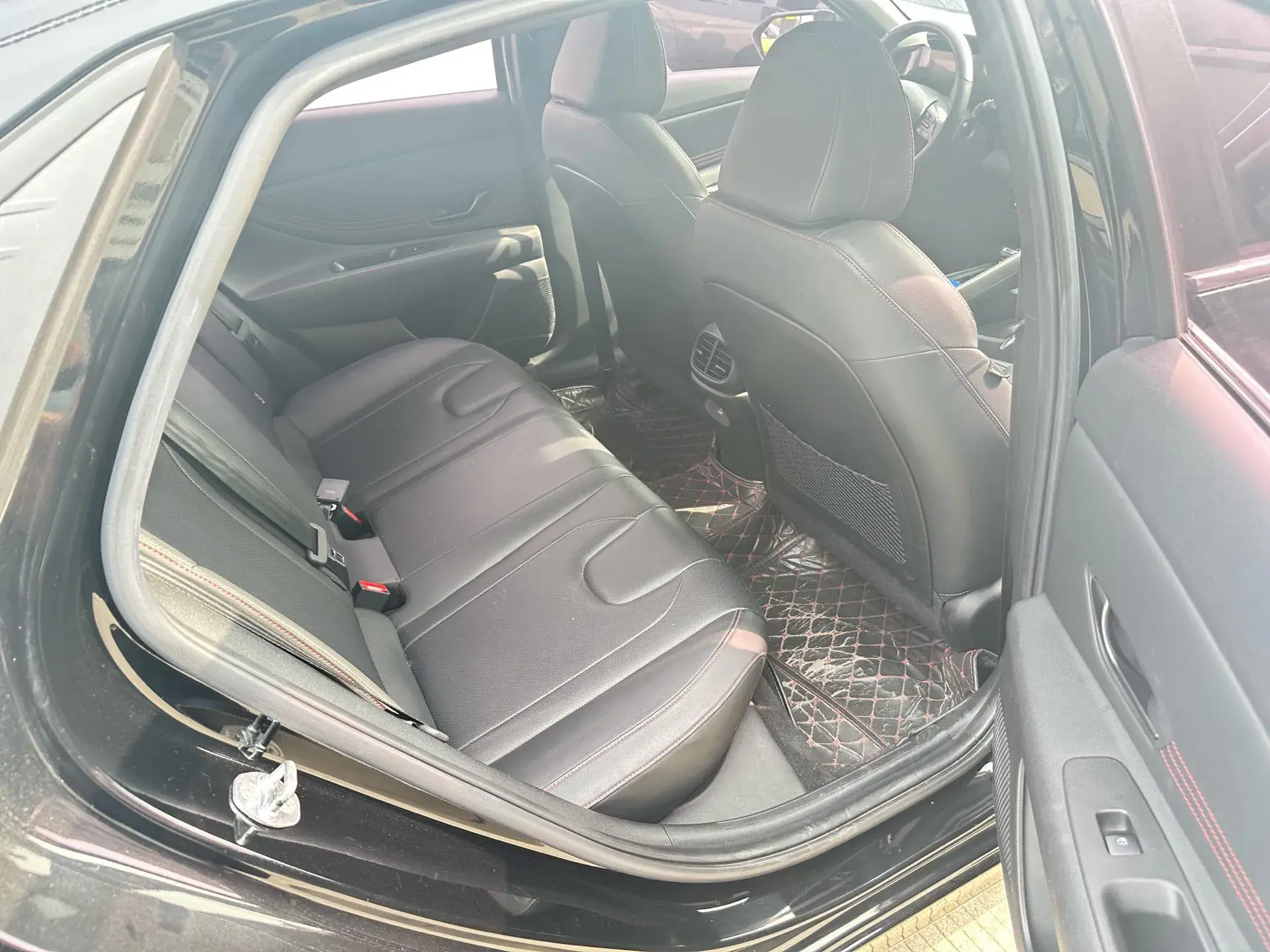 2021 HYUNDAI ELANTRA thumbnail 4