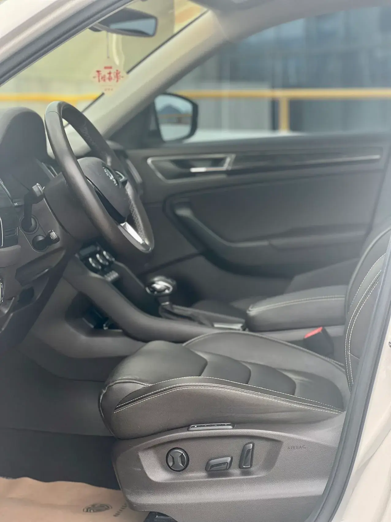 2017 SKODA KODIAK thumbnail 4