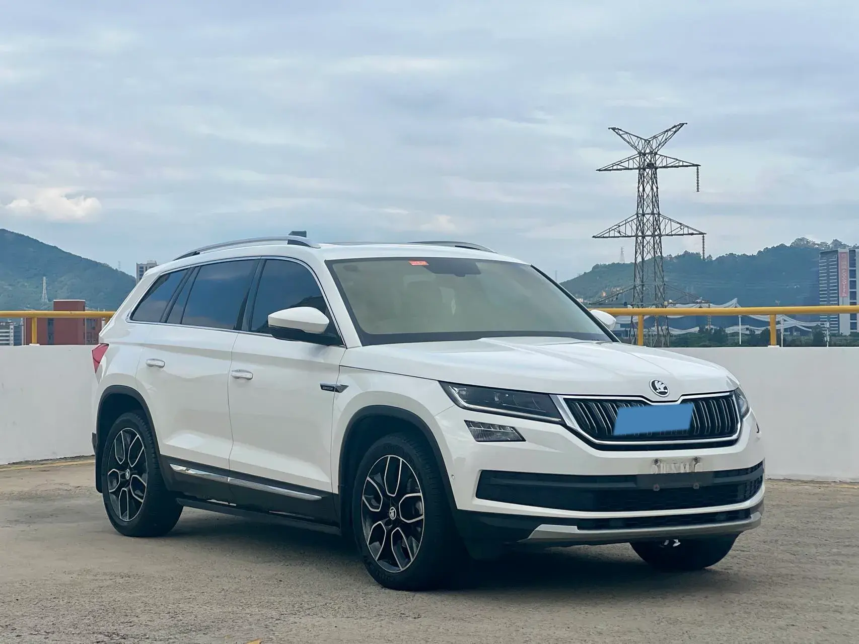 2017 SKODA KODIAK thumbnail 3