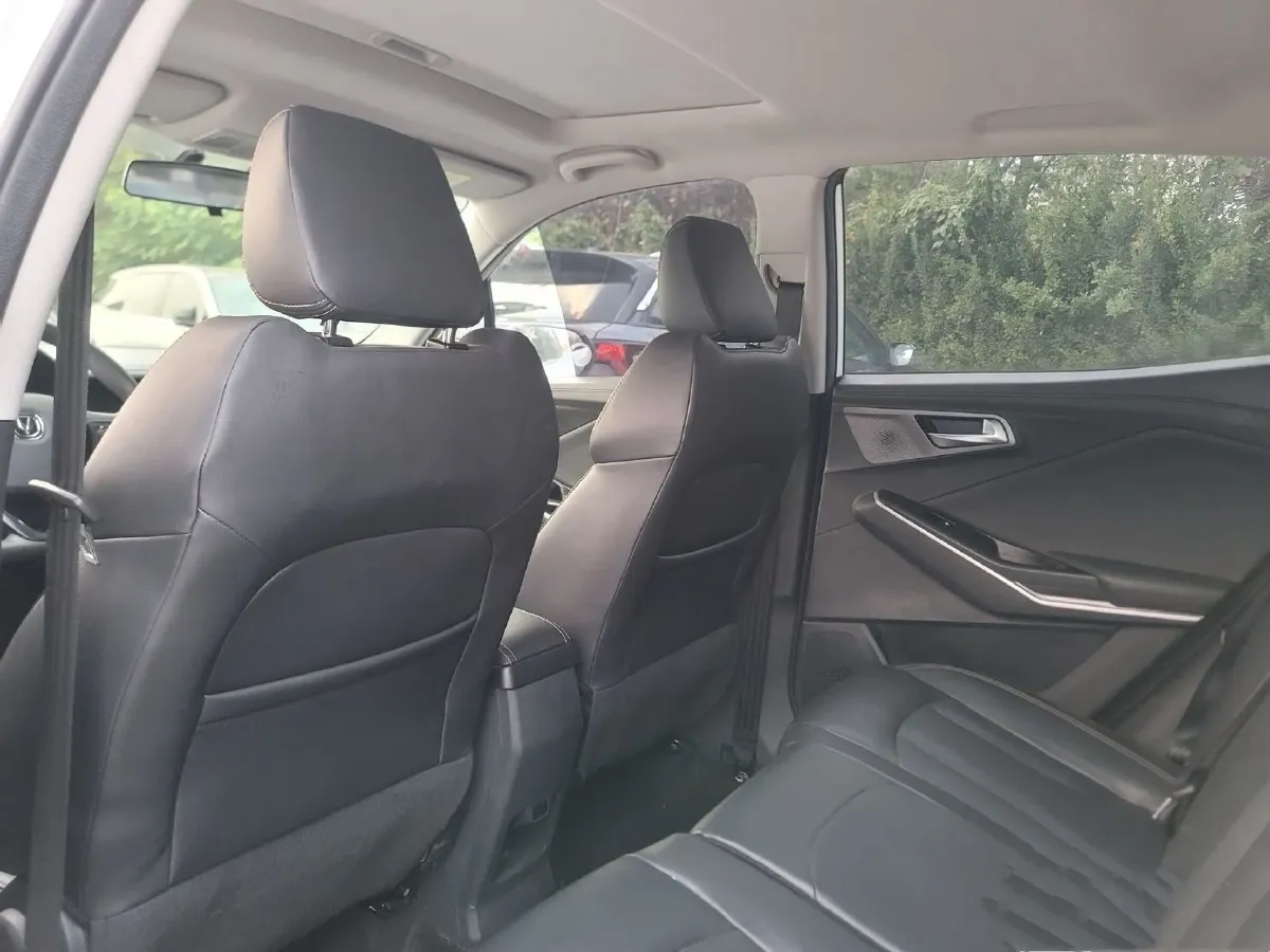 2021 ChangAn CS15 1.5L 107HP L4 5DCT,autocango,china used car exporter,china ev exporter,chinese used car exporter,chinese used ev exporter